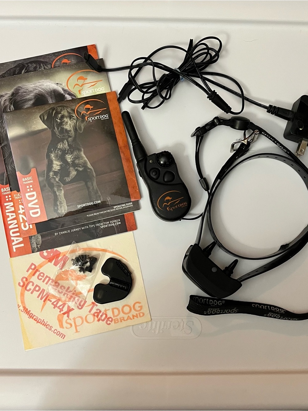 SportDOG Field Trainer 425 Remote Transmitter Collar Receiver 500 Yards DVD Dog